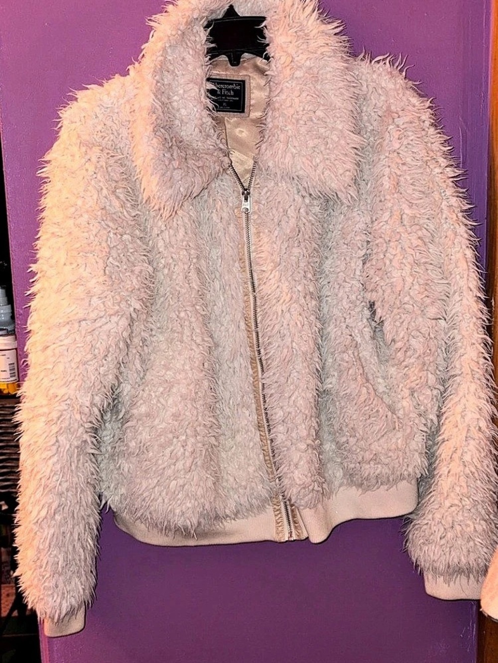 Abercrombie & Fitch Fuzzy Zip Jacket in white bomber , Size XL